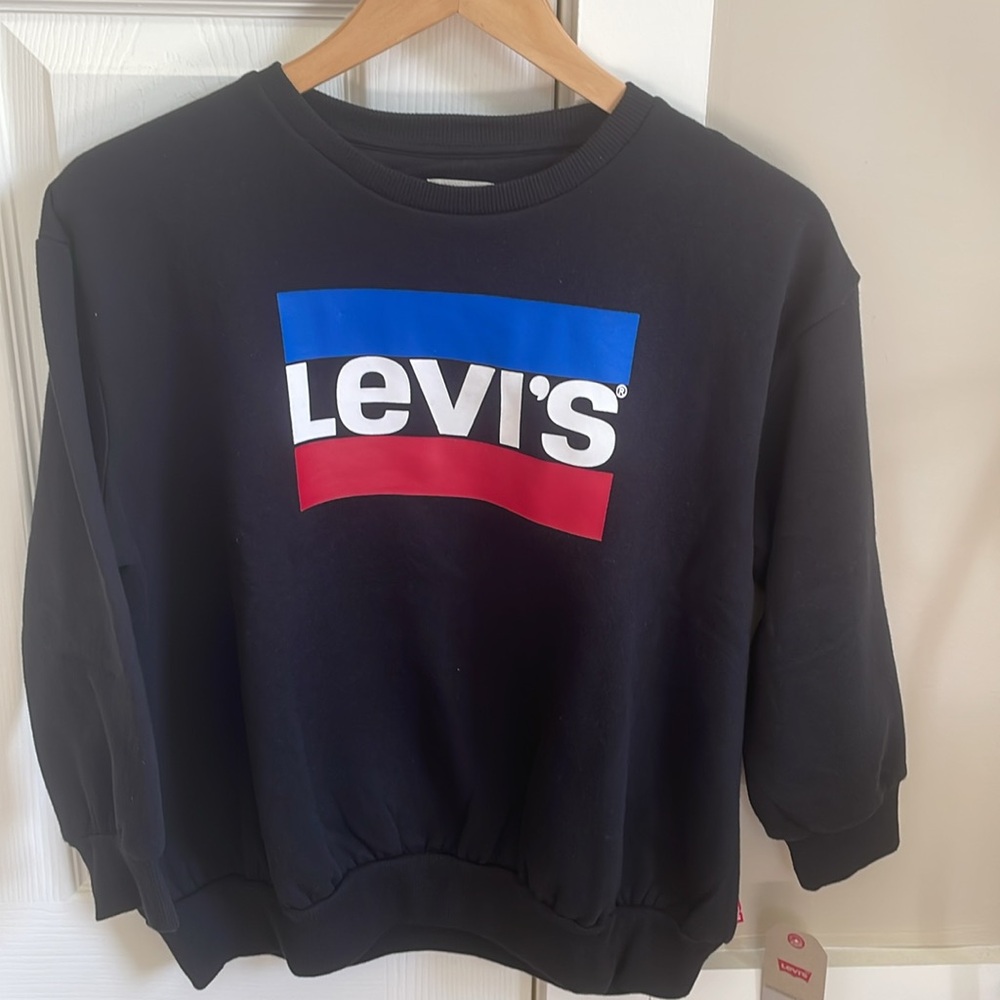 🖤Levi’s Sweat shirt NWT